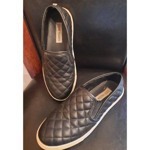 Steve Madden Womens Ecentrcq Black Quilted Loafers comfort shoes Size 7.5